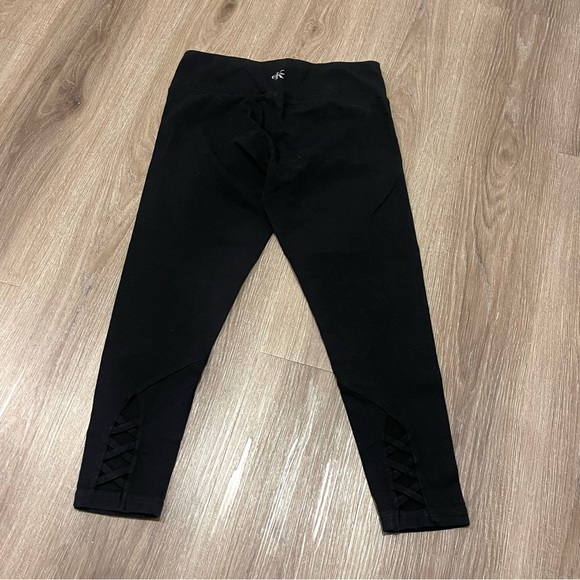 🍉SUMMER CLEANOUT🍉 Calvin Klein Cropped Leggings‎ - Picture 4 of 9